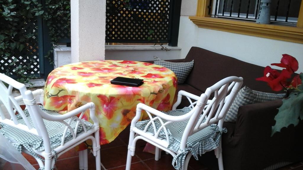 Holiday Home Torre De Pisa Торрев'єха Екстер'єр фото