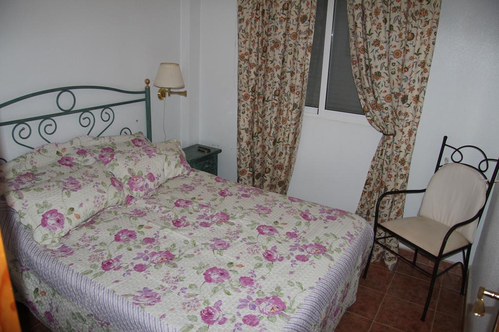 Holiday Home Torre De Pisa Торрев'єха Номер фото