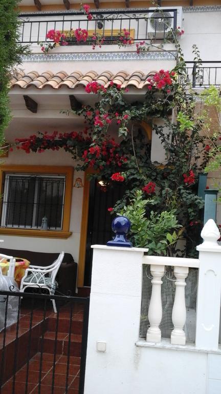 Holiday Home Torre De Pisa Торрев'єха Екстер'єр фото